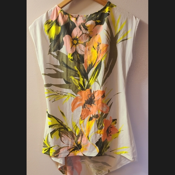 Floral shirt - Picture 2 of 2